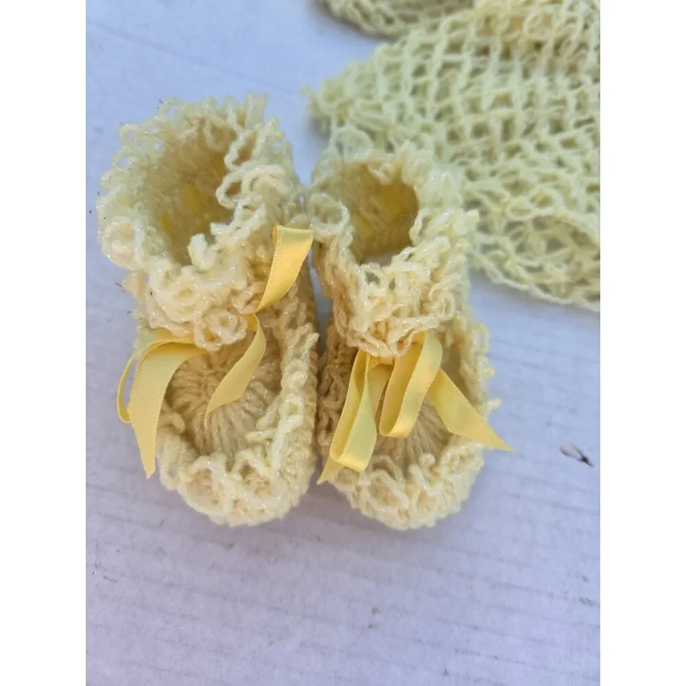 Vintage Handmade Knit Crochet Doll Or Baby Clothes‎ Set Bonnet Sweater Booties